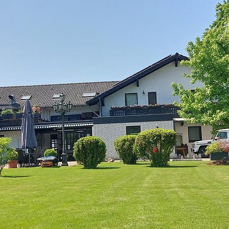 Landhotel Linden Am Venekotensee Нидеркрюхтен Экстерьер фото