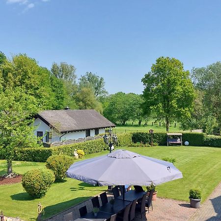 Landhotel Linden Am Venekotensee Нидеркрюхтен Экстерьер фото