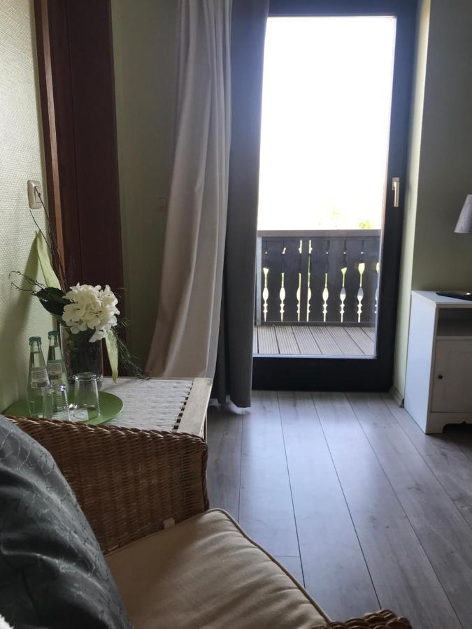 Landhotel Linden Am Venekotensee Нидеркрюхтен Экстерьер фото