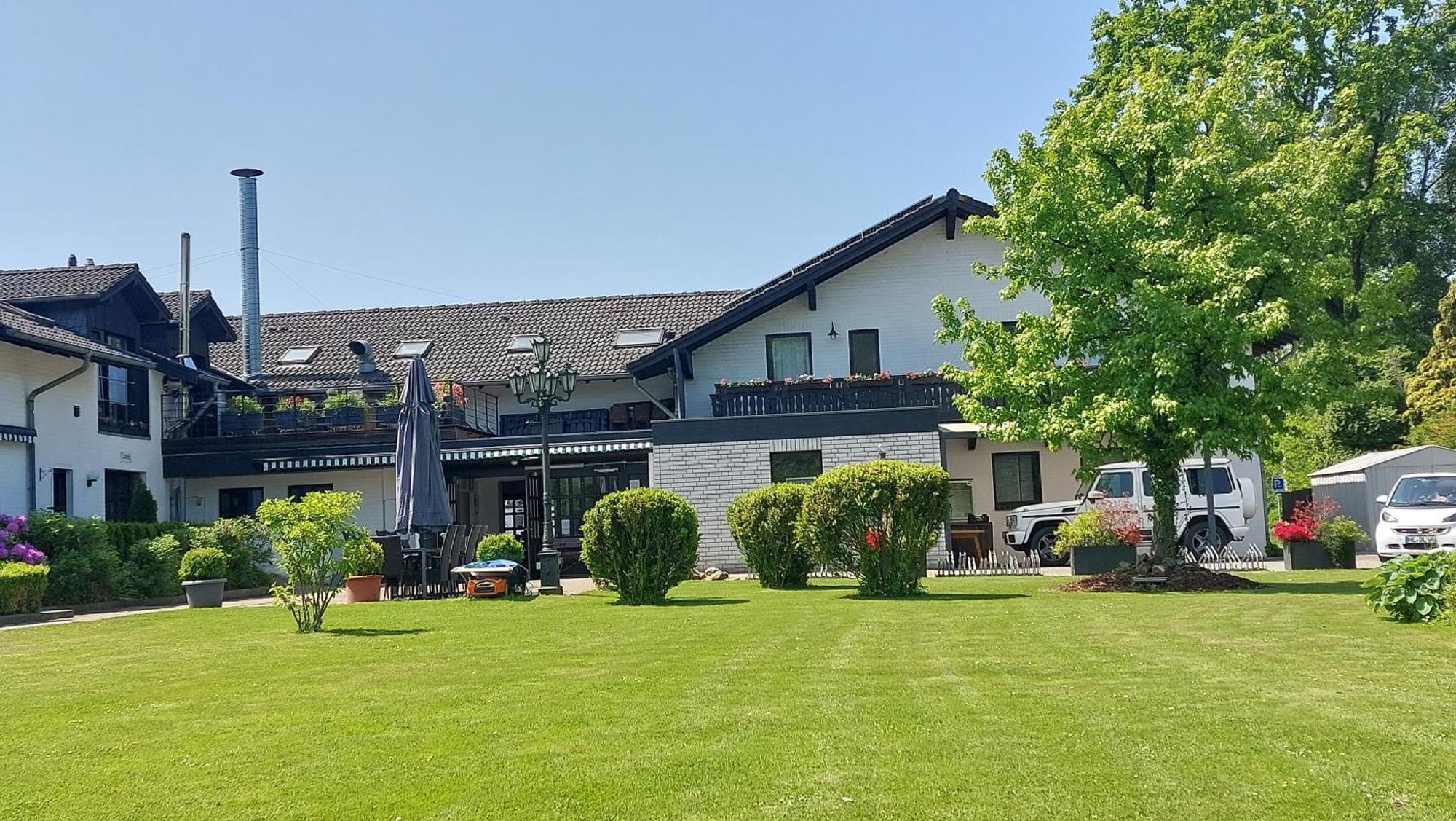 Landhotel Linden Am Venekotensee Нидеркрюхтен Экстерьер фото
