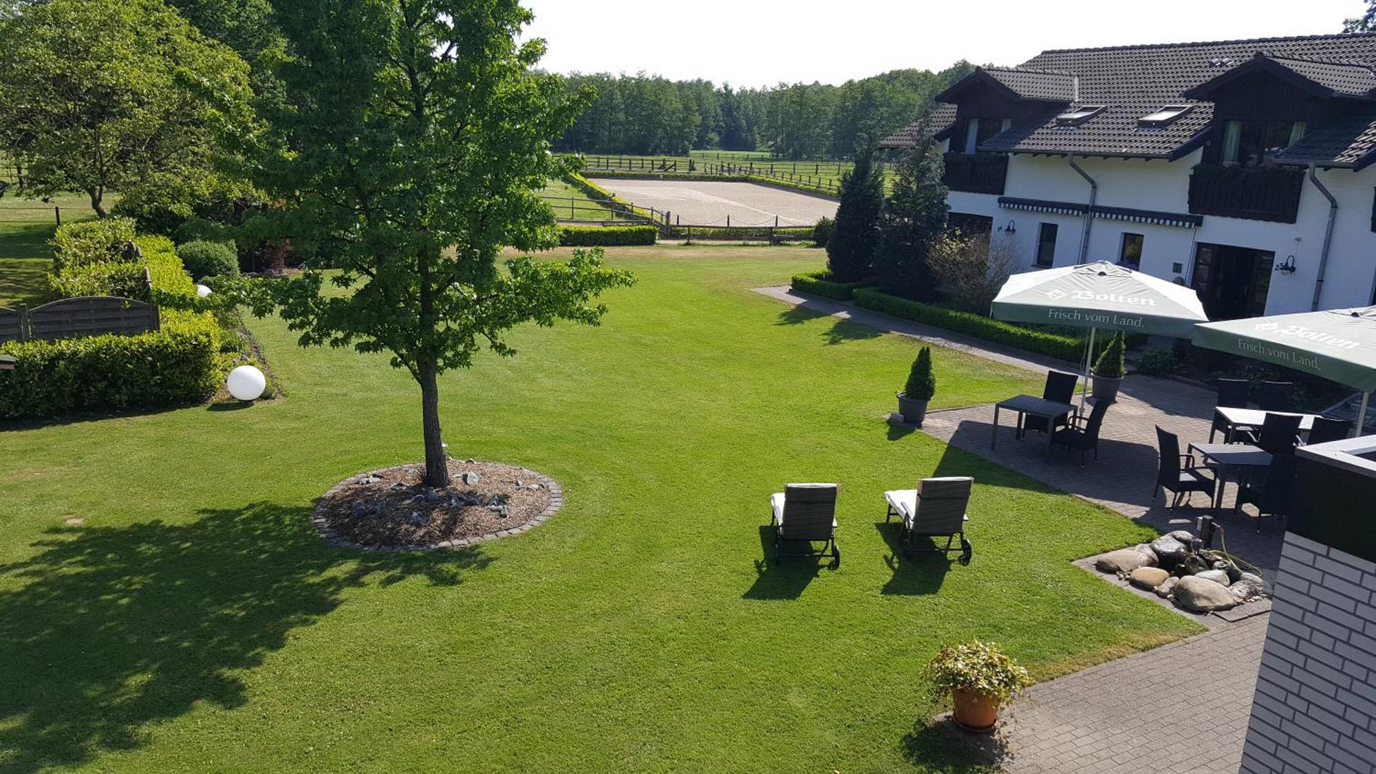 Landhotel Linden Am Venekotensee Нидеркрюхтен Экстерьер фото