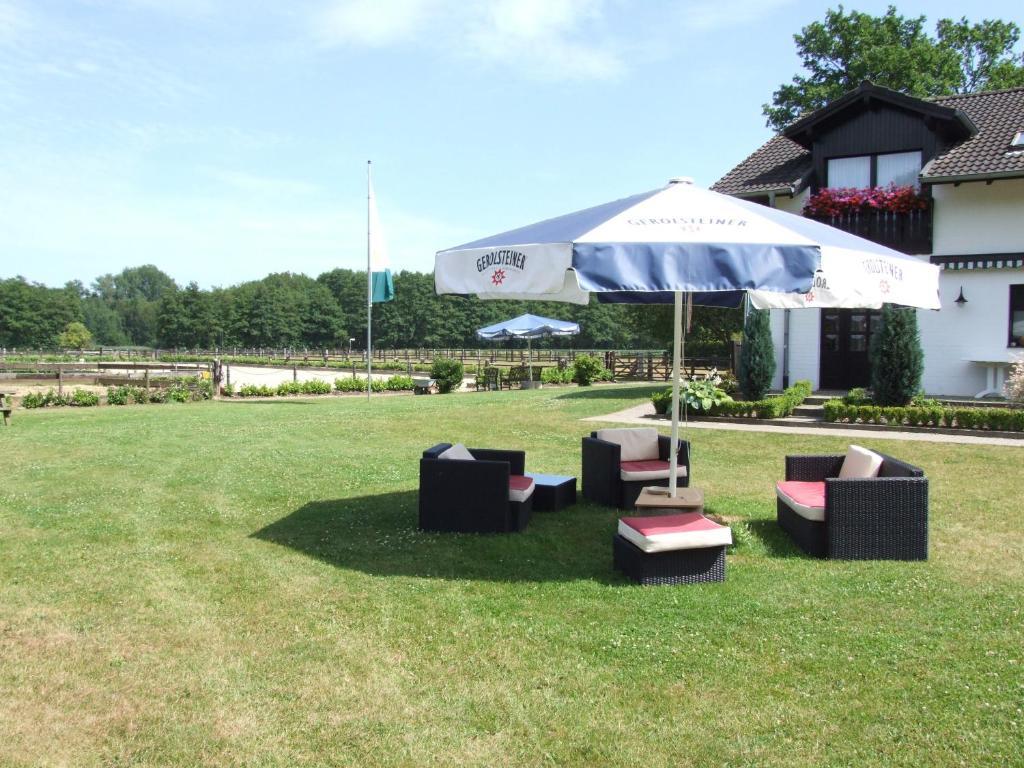 Landhotel Linden Am Venekotensee Нидеркрюхтен Экстерьер фото